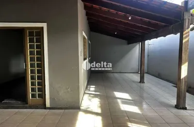 Casa residencial  disponível para venda no bairro segismundo pereira em uberlândia-mg