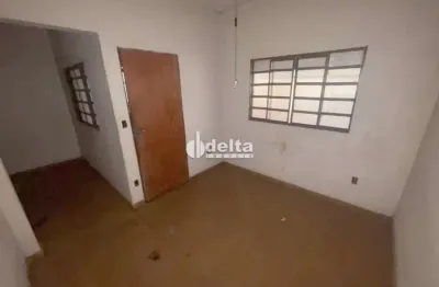 Casa residencial disponível para venda no bairro saraiva em uberlândia-mg.