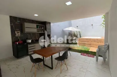 Casa disponível para venda no bairro aclimação em uberlândia mg