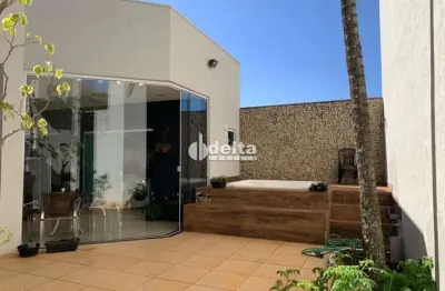 Casa disponível para venda no bairro alto umuarama em uberlândia mg