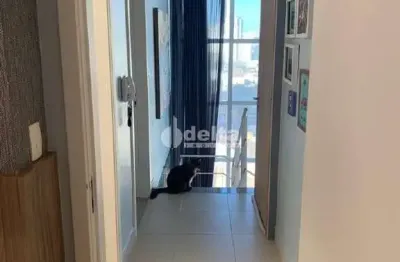 Apartamento disponível para venda no bairro osvaldo rezende em uberlândia-mg