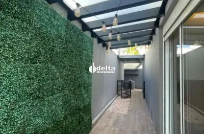 Casa no condomínio golden village para venda em uberlândia-mg