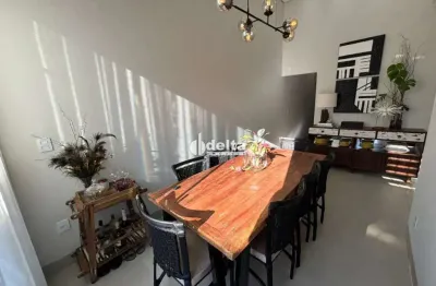 Casa disponível para venda e locação no bairro novo mundo em uberlândia mg