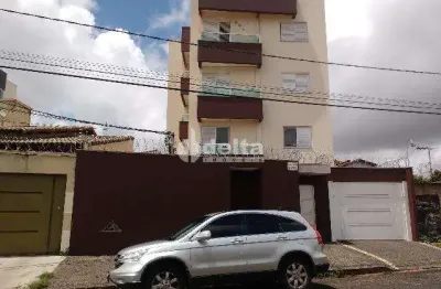 Apartamento com 2 quartos sendo 1 suíte disponível para locação no bairro alto umuarama em uberlândia-mg