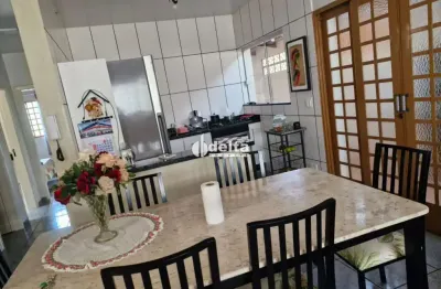 Casa disponível para venda no bairro marta helena em uberlândia-mg