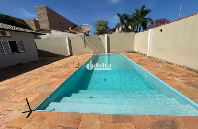 Casa disponível para venda e locação no bairro marta helena em uberlândia-mg