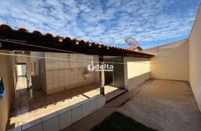Casa residencial disponível para venda no bairro alto umuarama em uberlândia-mg.