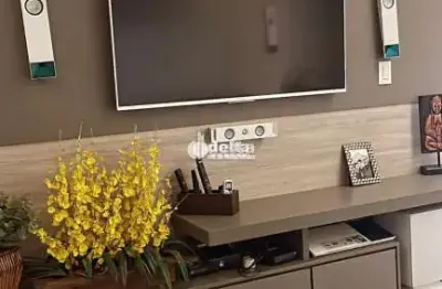 Casa no condomínio splendido disponível para locação e venda em uberlândia-mg