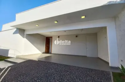 Casa residencial com 3 suítes disponível para locação no bairro jardim karaíba em uberlândia - mg.