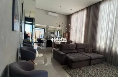 Casa no condomínio splendido disponível para venda no bairro morada da colina em uberlândia-mg