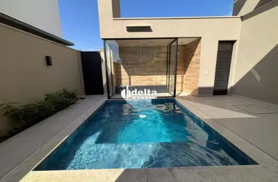 Casa no condomínio golden village disponível para venda em uberlândia-mg