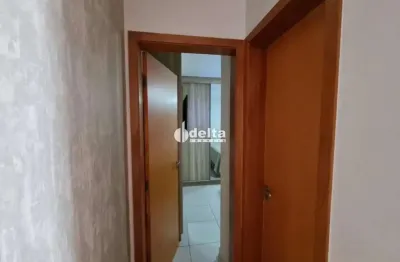 Apartamento disponível para venda no bairro jardim patrícia em uberlândia-mg