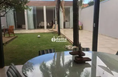 Casa disponível para venda no bairro maria rezende em uberlândia mg