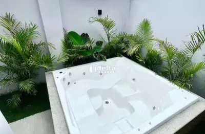 Casa no condomínio raros disponível para venda em uberlândia-mg