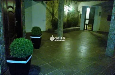 Casa disponível para venda no bairro santa mônica em uberlândia mg