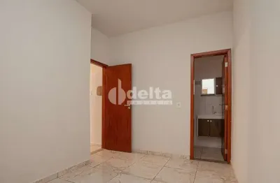 Casa residencial disponível para venda no bairro vida nova em uberlândia-mg.