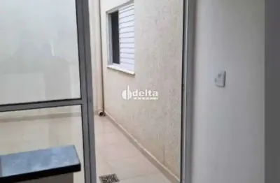 Casa residencial em condomínio disponível para venda no bairro pequis em uberlândia-mg.