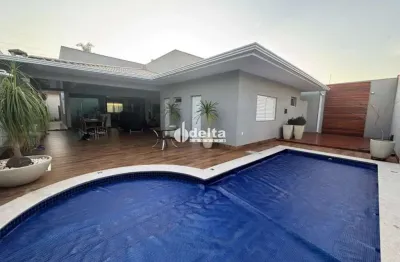 Casa residencial disponível para venda e locação no bairro jardim inconfidência em uberlândia-mg.