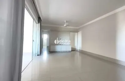 Apartamento disponível para locação no bairro segismundo pereira em uberlândia-mg.