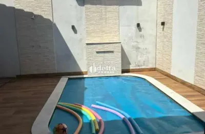 Casa disponível para venda no bairro santa mônica em uberlândia mg