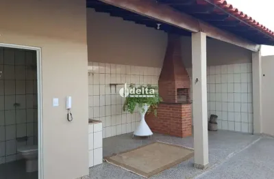 Casa disponível para venda no bairro santa mônica em uberlândia mg