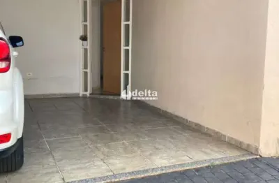 Casa residencial disponível para venda no bairro cidade jardim em uberlândia-mg.