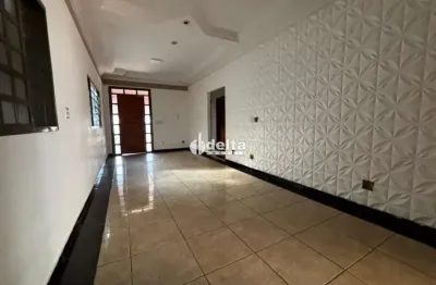 Casa residencial disponível para venda no bairro planalto em uberlândia-mg.