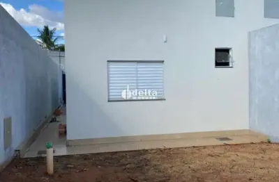 Casa residencial disponível para venda no bairro lagoinha em uberlândia-mg.