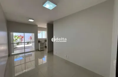 Casa em condomínio disponível para locação no bairro laranjeiras em uberlândia-mg