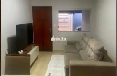Casa residencial com 3 quartos disponível para venda no bairro jardim ipanema em uberlândia-mg.