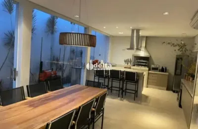 Casa residencial com 3 quartos disponível para venda no bairro jardim karaíba em uberlândia-mg.