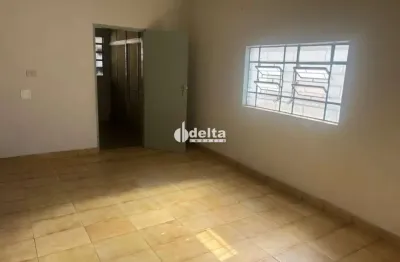 Casa com 3 quartos à venda na Nossa Senhora Aparecida, Uberlândia 