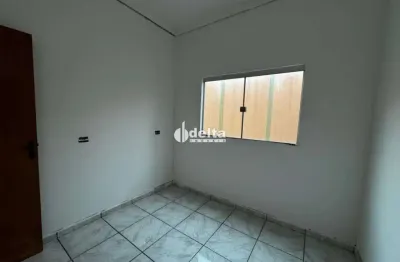 Casa residencial com 3 quartos disponível para venda no bairro alto umuarama em uberlândia-mg.