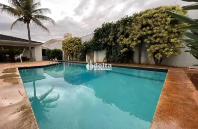 Casa residencial com 5 quartos disponível para venda no bairro morada da colina em uberlândia-mg.