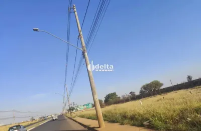 Terreno disponível para venda no bairro jardim ipanema em uberlândia-mg.