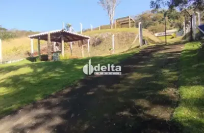 Rancho disponível para venda no bairro miranda 4 em uberlândia-mg.