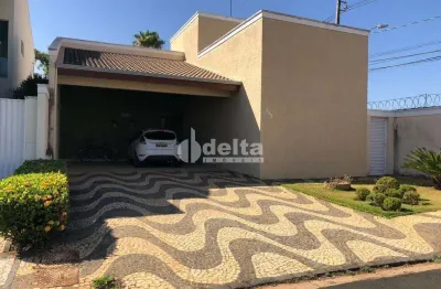 Casa em condomínio com 3 quartos disponível para venda no bairro jardim inconfidência em uberlândia - mg.