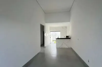 Casa residencial de 2 quartos sendo 1 suíte disponível para venda no bairro planalto em uberlândia - mg.
