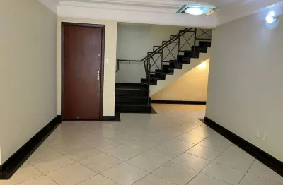 Apartamento duplex de 3 quartos sendo 1 suíte disponível para venda no bairro santa mônica em uberlândia - mg.