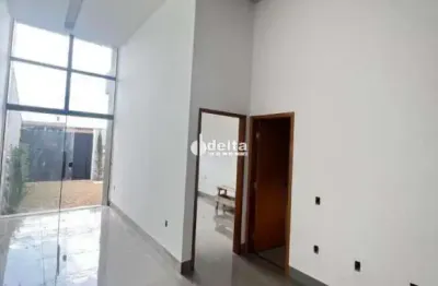 Casa residencial com 2 quartos sendo 1 suíte no bairro jardim patrícia em uberlândia - mg.