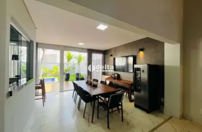 Casa residencial com 4 quartos sendo 2 suítes disponível para venda no bairro jardim colina em uberlândia - mg.