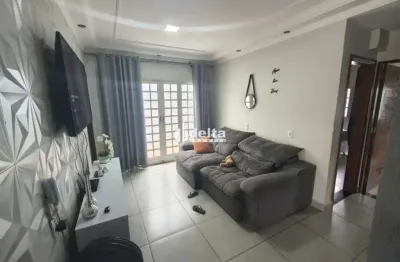 Casa residencial com 4 quartos disponível para venda no bairro são jorge em uberlândia - mg.