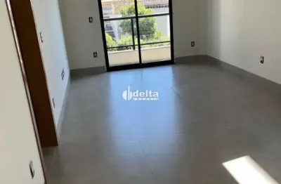 Apartamento com 3 quartos sendo 1 suíte disponível para venda no bairro santa mônica em uberlândia - mg.