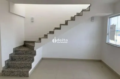 Cobertura com 3 quartos sendo 1 suíte disponível para venda no bairro jardim brasília em uberlândia - mg.