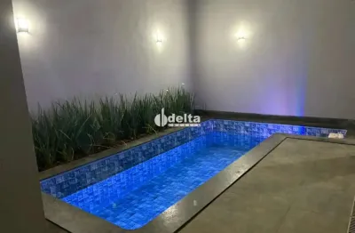 Casa residencial com 3 quartos sendo 2 suítes disponível para venda no bairro santo inácio em uberlândia - mg.