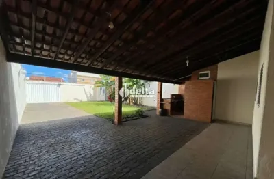 Casa disponível para venda no bairro santa mônica em uberlândia mg