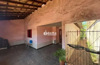 Casa residencial com 3 quartos disponível para venda no bairro vigilato pereira em uberlândia - mg.