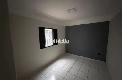 Casa residencial com 3 quartos disponível para venda no bairro alto umuarama em uberlândia - mg.