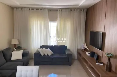 Casa residencial com 1 quarto disponível para venda no bairro bosque dos buritis em uberlândia-mg.