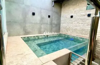 Casa residencial com 3 quartos sendo 1 suíte disponível para venda no bairro alto umuarama em uberlândia-mg